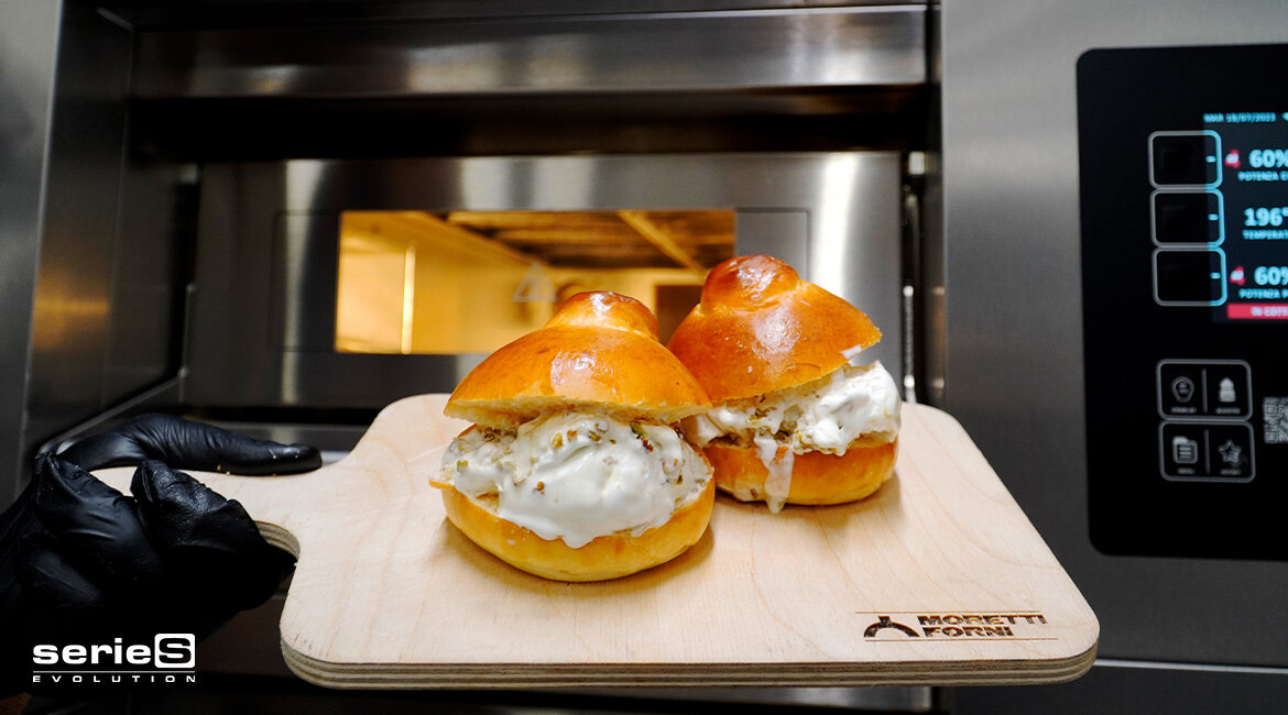 brioche col tuppo